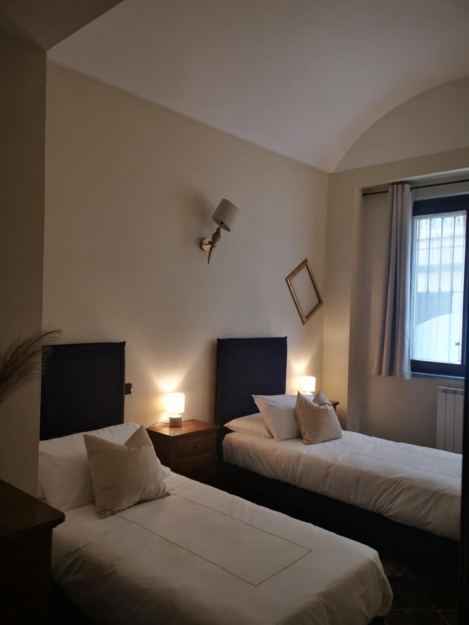 Arcapartaments Vercelli Buitenkant foto